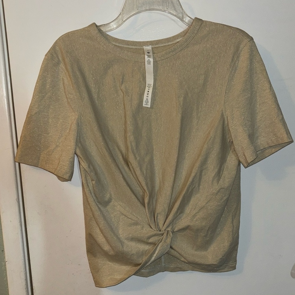 Lululemon top